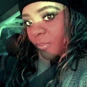 Meet your Posher, Mieshia